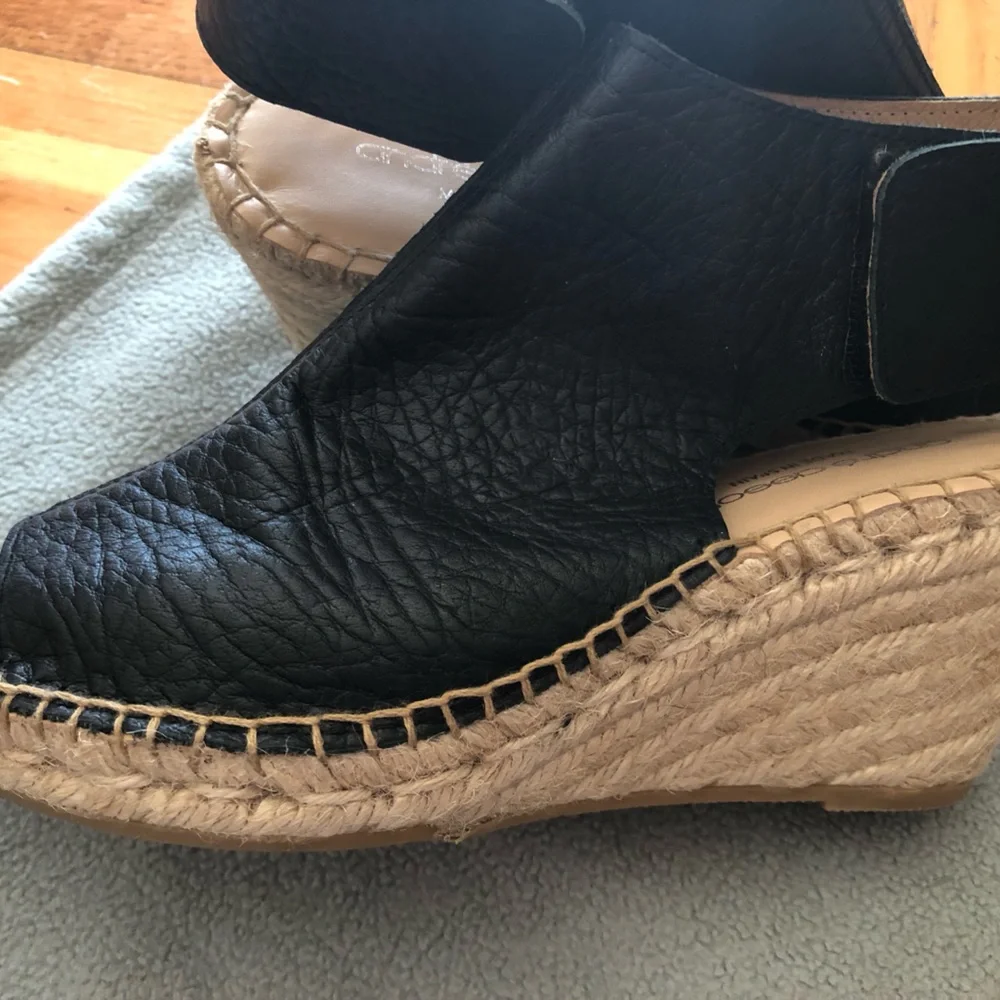 Andre’ Assous wedges made in Spain womens size 36 - Picture 3 of 5